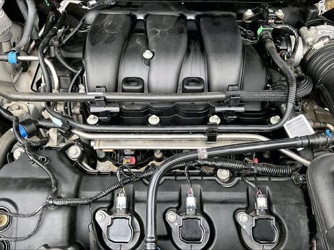 Used 2019 Ford Explorer XLT w/ Equipment Group 201A image 30