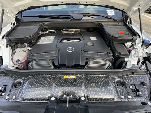 New 2026 Mercedes-Benz GLS 580 4MATIC image 49