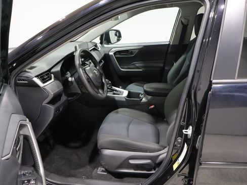 Used 2023 Toyota RAV4 LE AWD/4WD image 10
