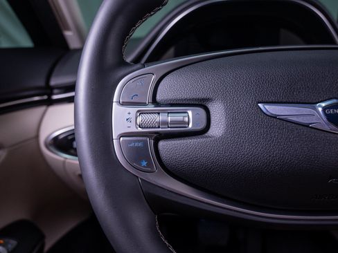 Used 2022 Genesis GV70 2.5T AWD/4WD image 22