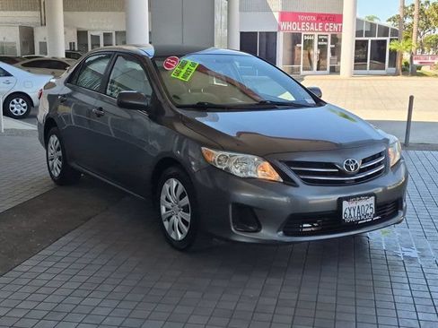 Used 2013 Toyota Corolla LE FWD image 3