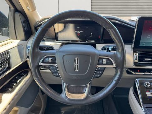 Used 2021 Lincoln Navigator Reserve w/ Luxury Package AWD/4WD image 13