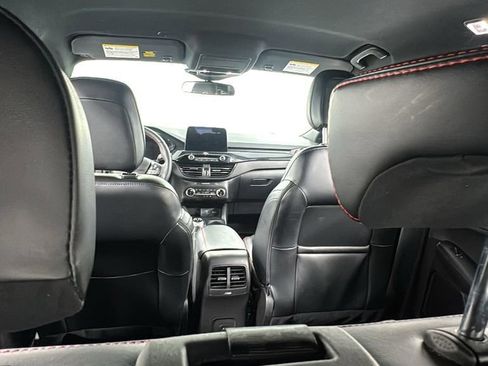 Used 2023 Ford Escape ST-Line image 18