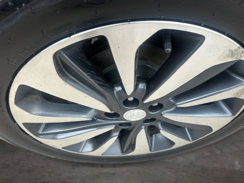 Used 2022 Buick Encore Preferred AWD/4WD image 16