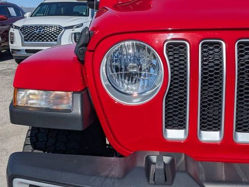 Used 2022 Jeep Wrangler Unlimited Sahara image 8