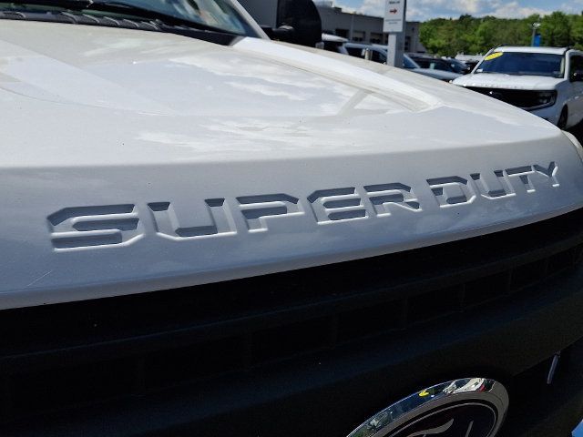 Used 2020 Ford F550 4x4 Regular Cab Super Duty image 32