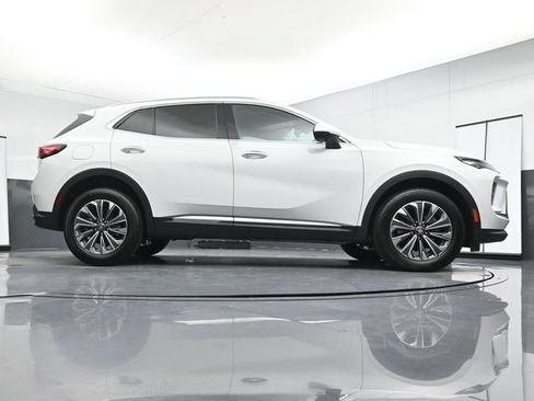 Used 2025 Buick Envision Preferred AWD/4WD image 33