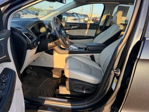 Certified 2024 Ford Edge Titanium w/ Titanium Elite Package AWD/4WD image 2