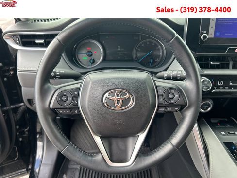 Certified 2023 Toyota Venza LE AWD/4WD image 14