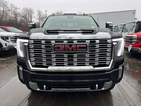New 2026 GMC Sierra 3500 Denali w/ Denali Reserve Package image 2