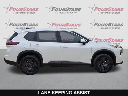 New 2026 Nissan Rogue SV FWD image 3