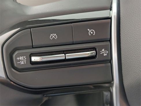 Certified 2024 Chevrolet Colorado ZR2 w/ ZR2 Convenience Package III image 16