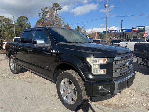 Used 2015 Ford F150 Platinum w/ Equipment Group 701A Luxury image 3