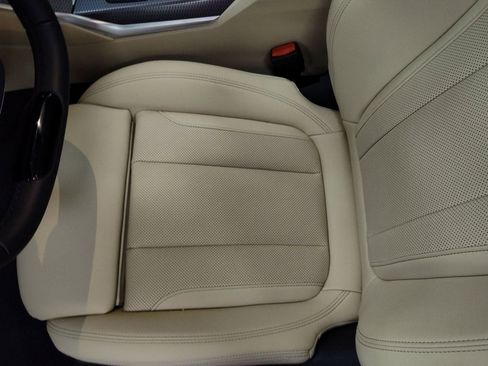 Used 2025 BMW i4 xDrive40i w/ Parking Assistance Package image 20