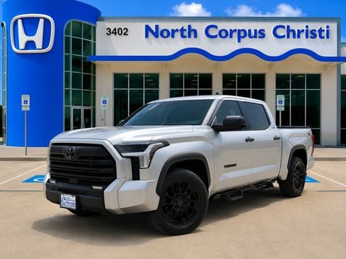 Used 2022 Toyota Tundra SR5 RWD image 1