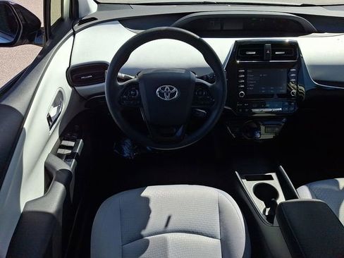 Used 2020 Toyota Prius LE AWD/4WD image 13
