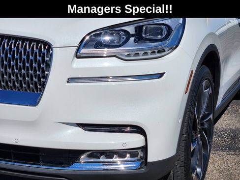 Used 2023 Lincoln Aviator Reserve w/ Equipment Group 201A RWD image 9