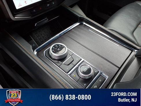 Certified 2023 Ford Expedition Platinum AWD/4WD image 18