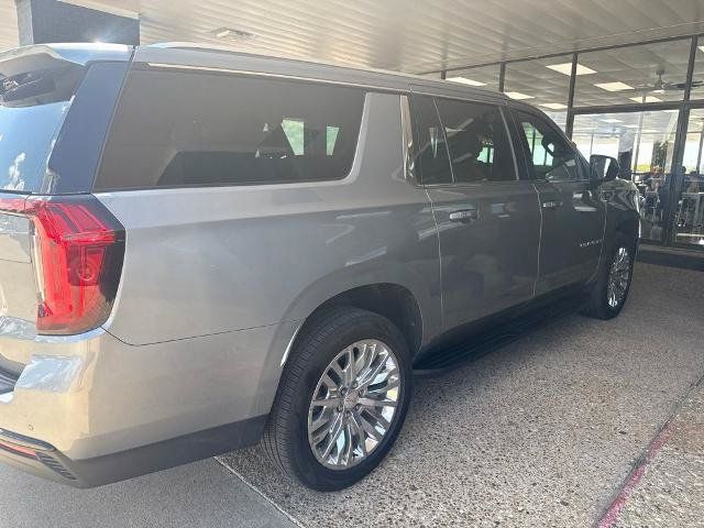 Used 2023 GMC Yukon XL SLE w/ Gmc Pro Safety Plus Package RWD image 3