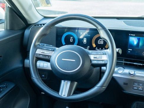 Used 2025 Hyundai Kona SEL image 29