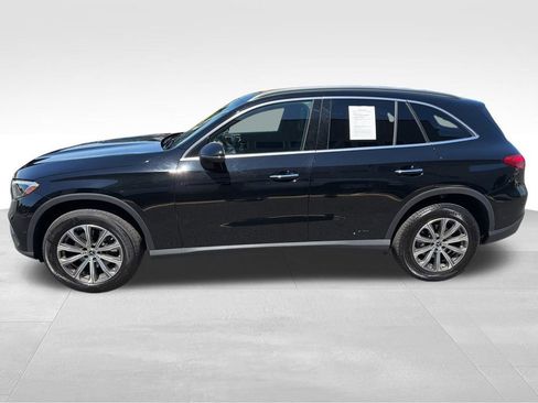 Used 2024 Mercedes-Benz GLC 300 4MATIC image 4