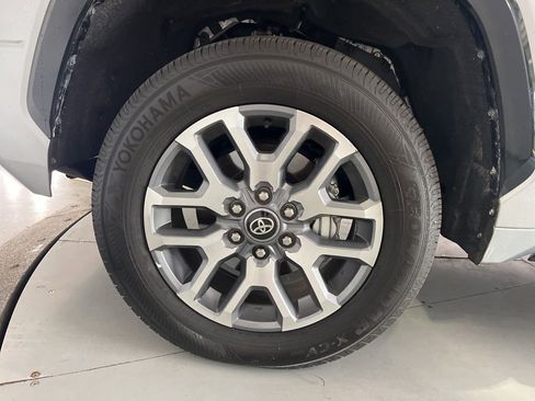 Certified 2025 Toyota Tundra Platinum AWD/4WD image 14