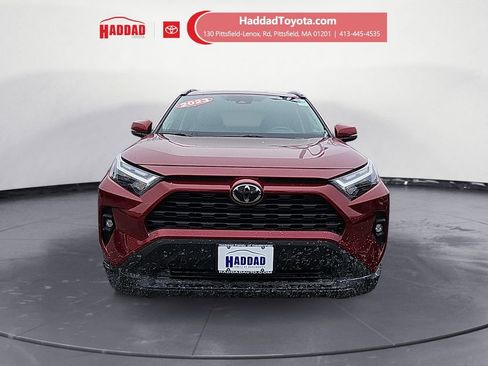 Used 2023 Toyota RAV4 XLE Premium image 8