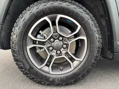 Used 2022 Jeep Grand Cherokee Trailhawk image 18