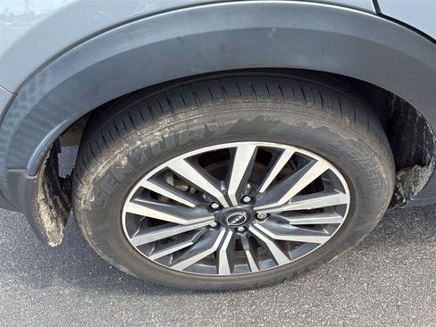 Certified 2023 Nissan Kicks SV FWD image 9