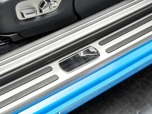 Used 2021 Rolls-Royce Dawn RWD image 40