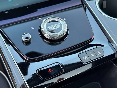 New 2026 Cadillac Escalade ESV Luxury w/ LPO, Floor Liner Package AWD/4WD image 28
