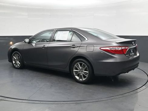 Used 2017 Toyota Camry SE FWD image 7