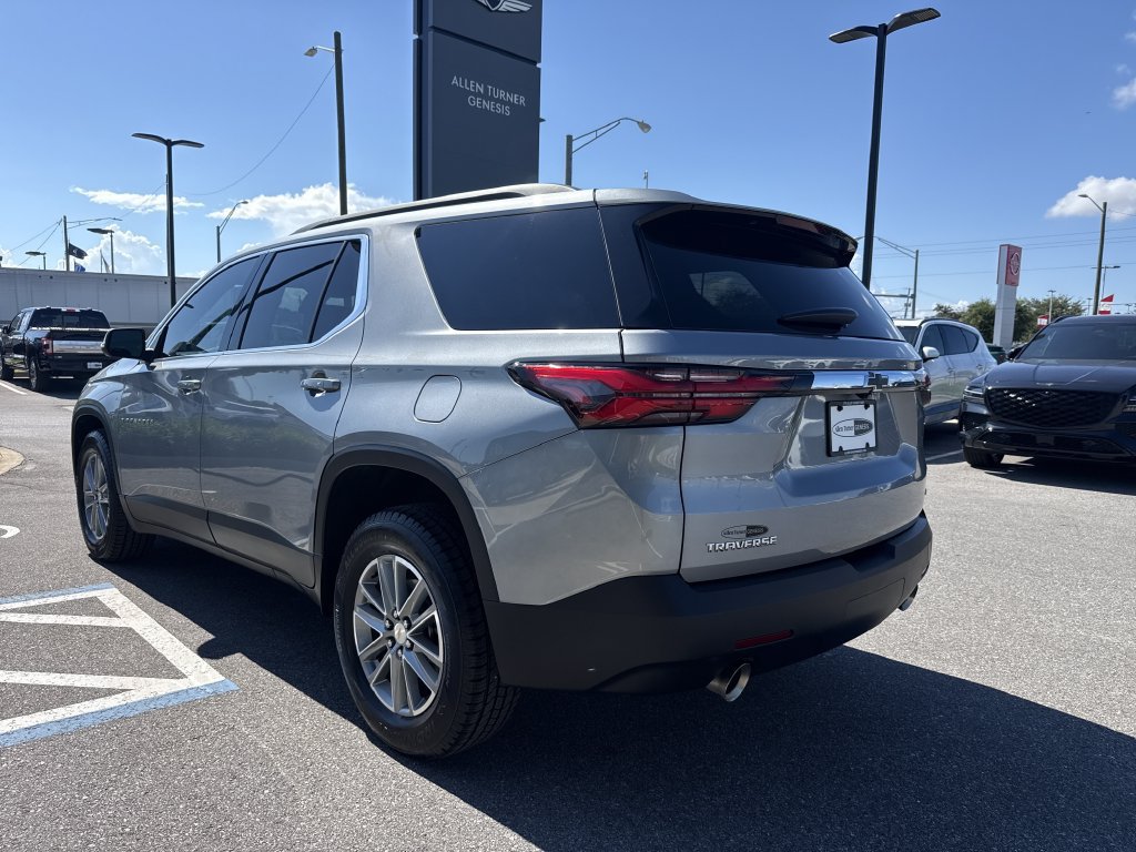 Used 2023 Chevrolet Traverse LT FWD image 6
