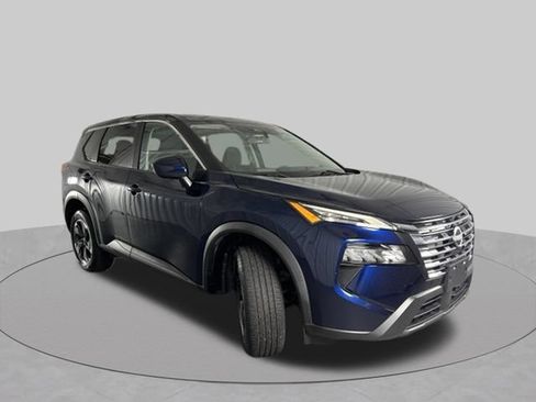 Used 2024 Nissan Rogue SV AWD/4WD image 4