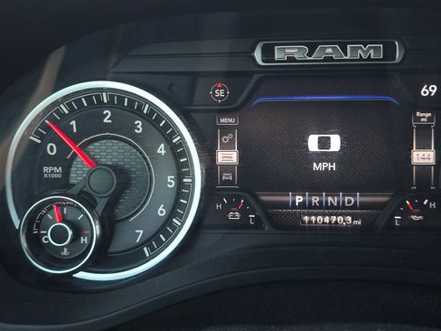 Used 2021 RAM 1500 Laramie image 16