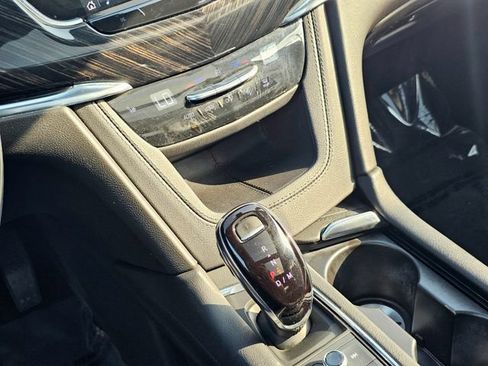 Used 2021 Cadillac XT6 Premium Luxury AWD/4WD image 36