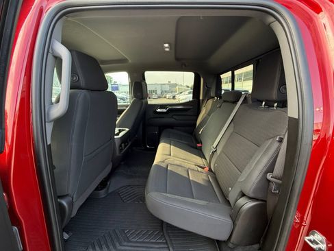 Used 2024 Chevrolet Silverado 1500 LT Trail Boss w/ Convenience Package II AWD/4WD image 23
