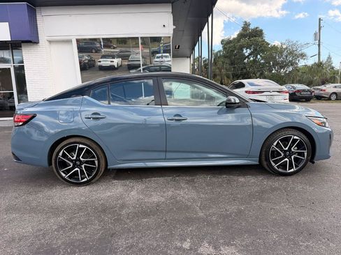 Used 2025 Nissan Sentra SR FWD image 6