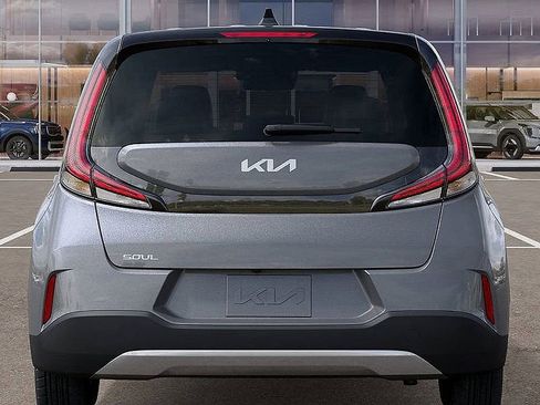 Used 2025 Kia Soul LX FWD image 13
