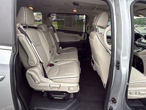 Used 2025 Honda Odyssey Touring image 18