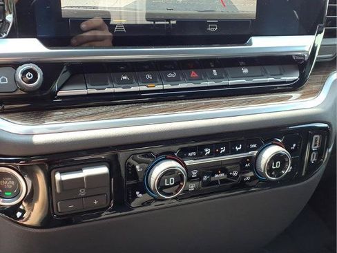 Used 2026 Chevrolet Silverado 1500 RST w/ RST Select Package AWD/4WD image 13