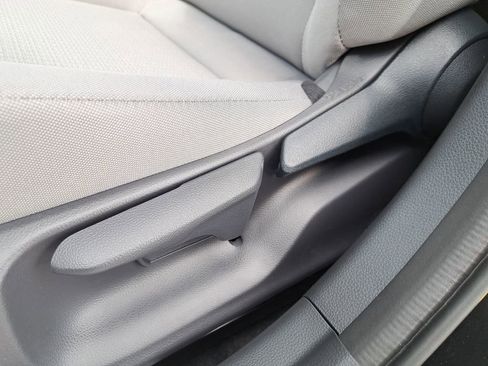 New 2026 Toyota Prius LE image 15