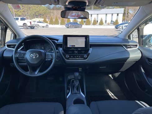Used 2025 Toyota Corolla LE image 8