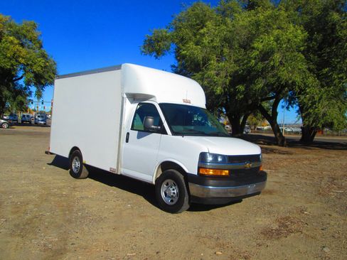Used 2021 Chevrolet Express 3500 w/ Power Convenience Package image 1