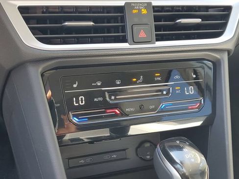 New 2026 Volkswagen Taos SE FWD image 20