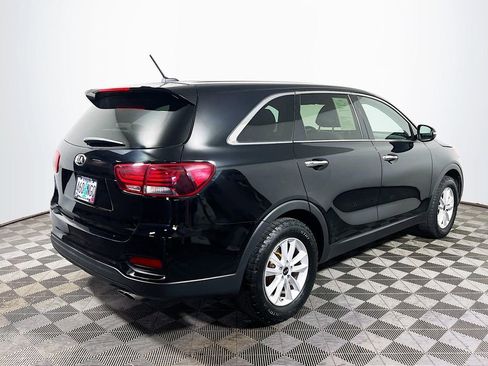 Used 2019 Kia Sorento FWD image 7