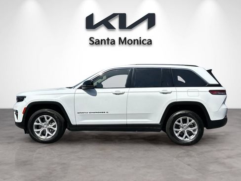 Used 2022 Jeep Grand Cherokee Limited RWD image 3