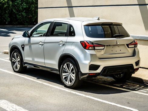 Used 2024 Mitsubishi Outlander Sport AWD image 5