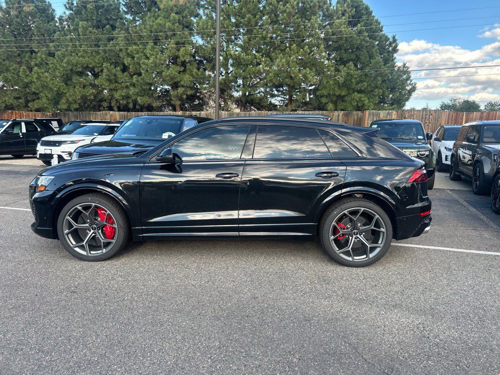 Used 2025 Audi RS Q8 performance AWD/4WD image 2
