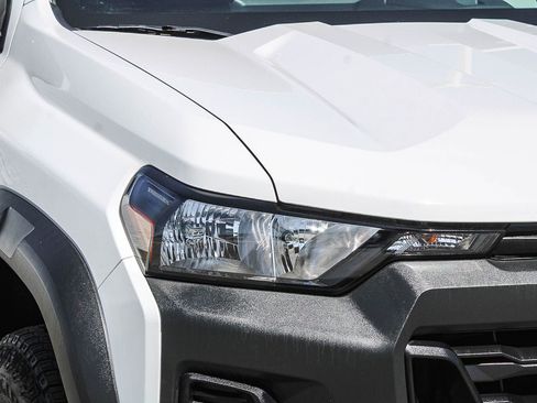 Used 2024 Chevrolet Colorado Trail Boss w/ Technology Package image 4